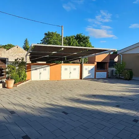 Villa Happy House