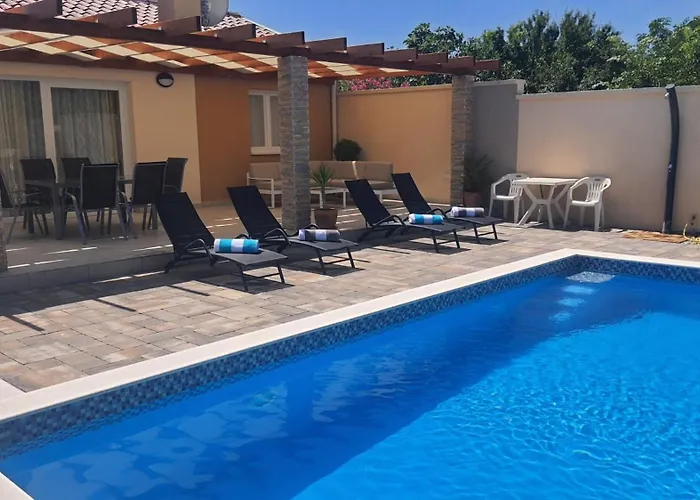 Villa Happy House