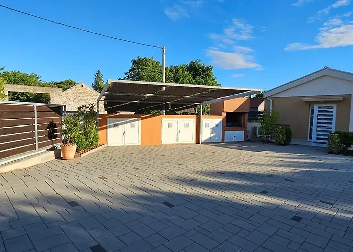 Villa Happy House