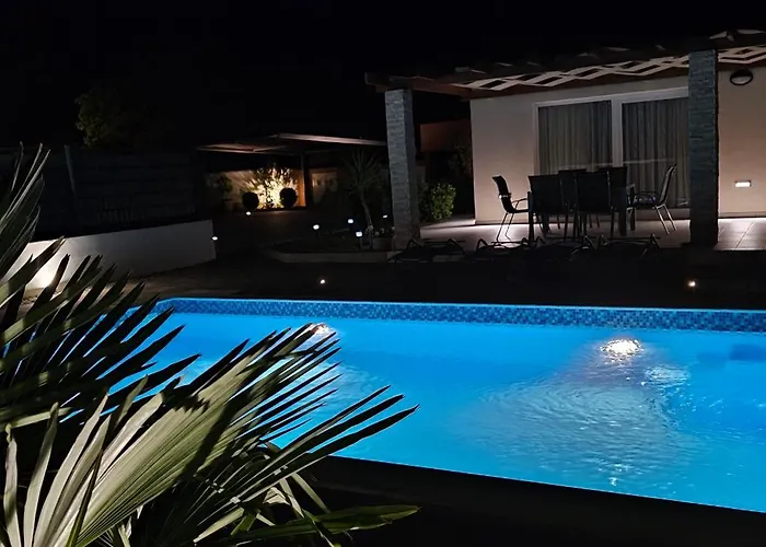 Happy House * 자다르