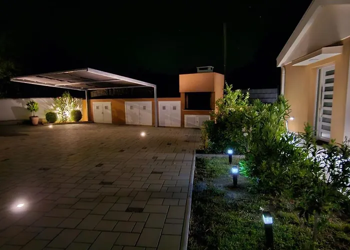 Villa Happy House *