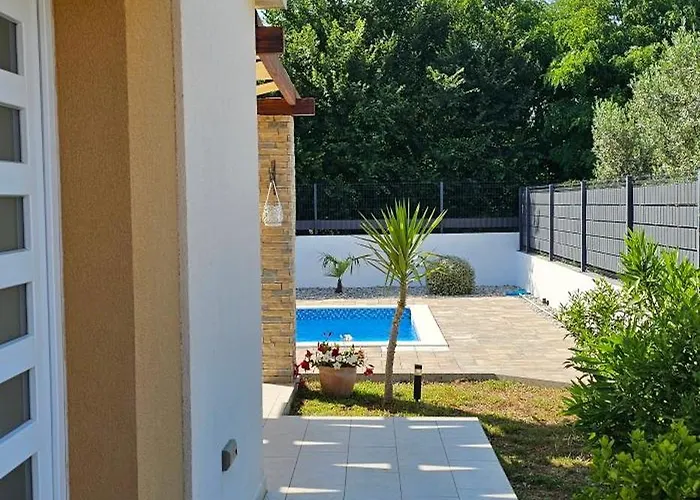 Happy House 别墅 扎达尔